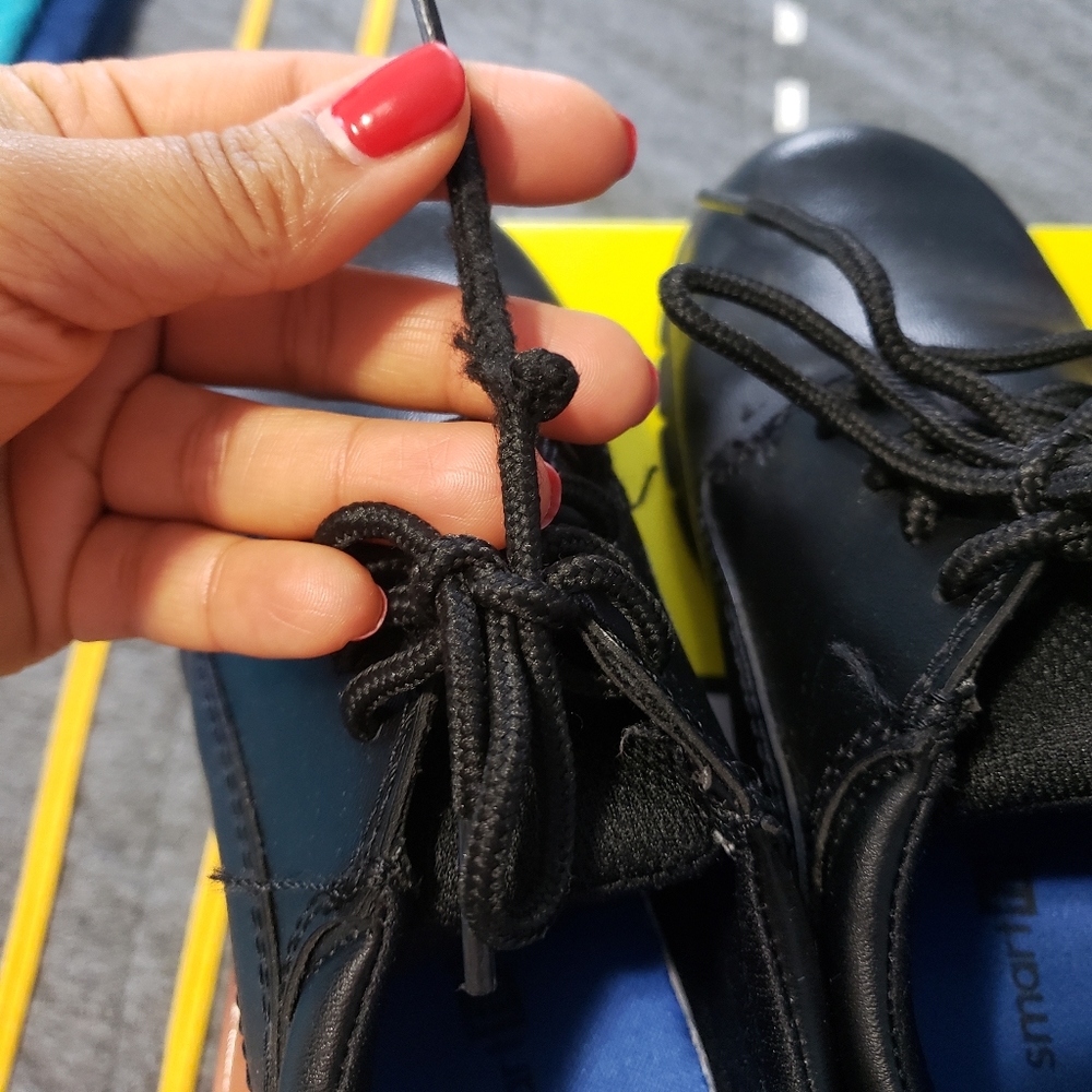 Shoes - Picture 6 of 7